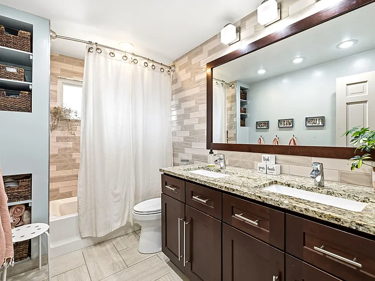 6146 S Josephine Way — Photo 1