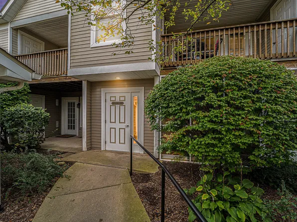 1591 Oakfield Dr, Ann Arbor, MI 48108