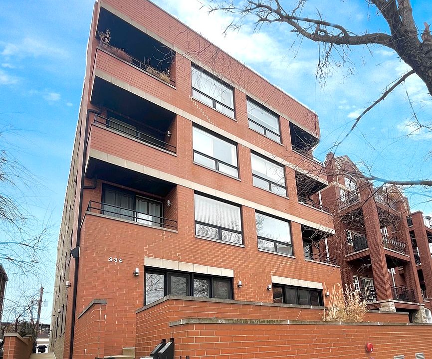 1st image of 934 W Cuyler Ave APT 2A