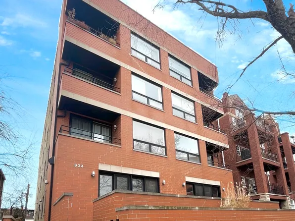 934 W Cuyler Ave APT 2A, Chicago, IL 60613