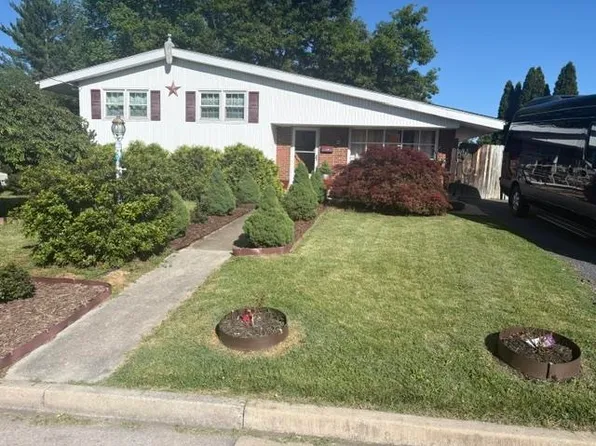 420 S Laurel Ave, Waynesboro, VA 22980