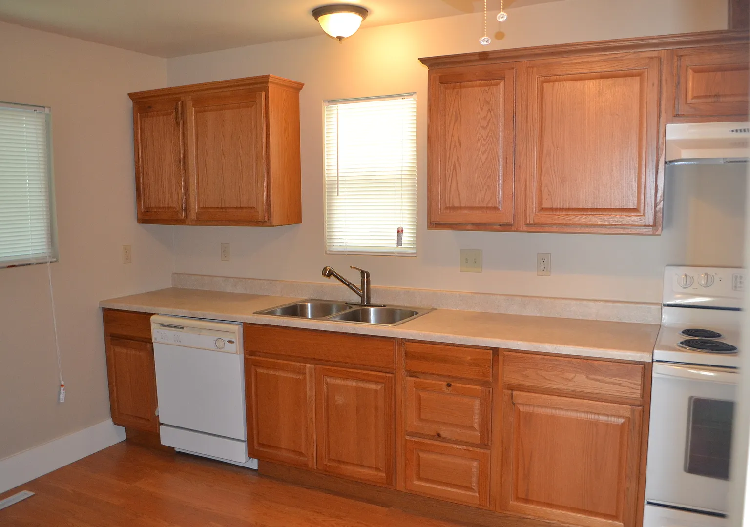 Nice 2 bedroom home for rent in Clay Center — Photo 3