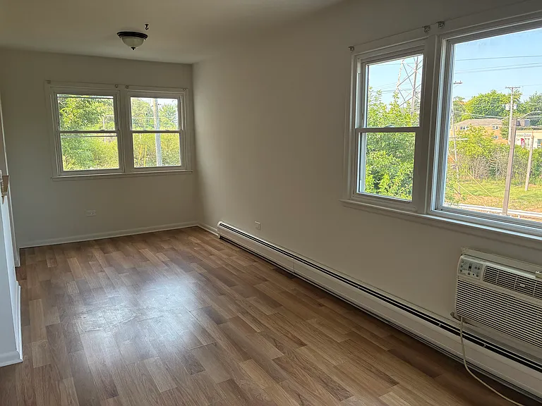 Dining Room (L-shaped dining room and living room)