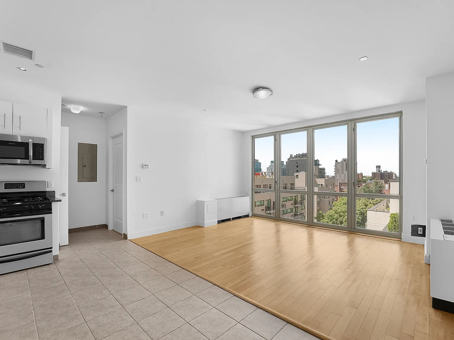 110 4th Avenue — Photo 2