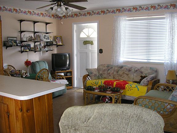 5th image of 205 Ojibway Ave