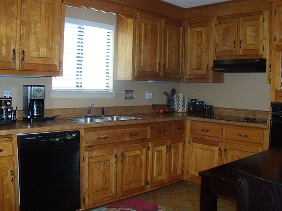 Eat in kitchen