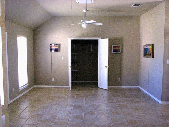 gamerm/inlaws quarters with half bath and bedroom or office