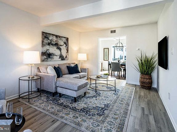 3rd image of 1015 Brixton Ct