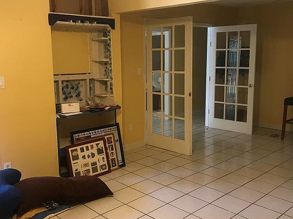 5th image of 1741 N Shore Dr