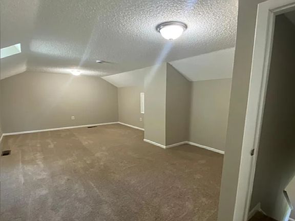 5th image of 254 Hampshire Dr Unit 254