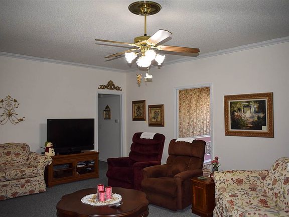 4th image of 3700 Lakeshore Dr