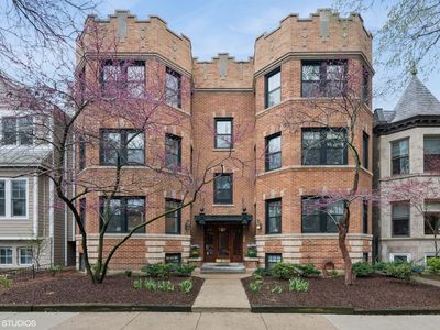 1427 W Warner Ave #1E, Chicago, IL, 60613
