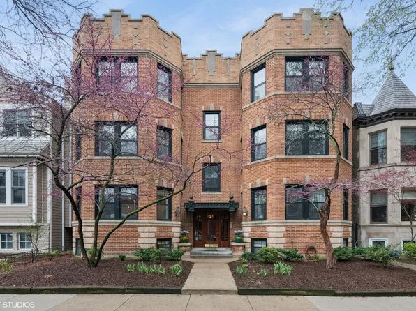 1427 W Warner Ave #1E, Chicago, IL 60613