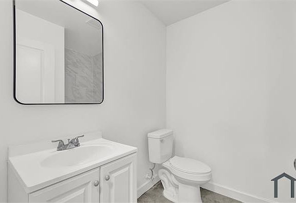 3rd image of 2853 Choctaw Ave