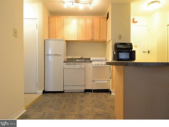 3rd image of 2601 Pennsylvania Ave APT 528