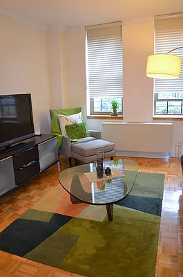 Rented by Voyeur Real Estate LLC | media 8