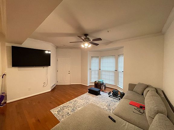2nd image of 15151 Leicestershire St