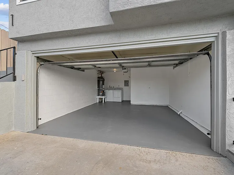 1101 Colusa St #1 — Photo 48