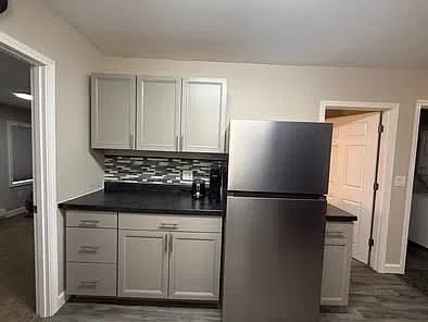 3 bed, 762 sqft, $1,800 — Photo 2