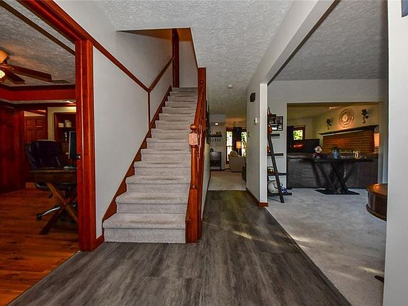 3rd image of 8161 La Habra Cir