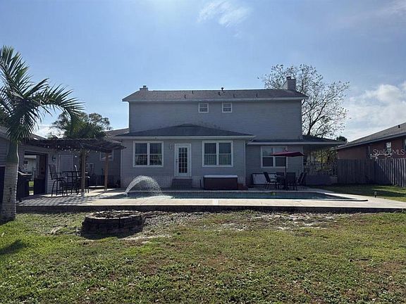 5th image of 240 Santa Rosa Dr