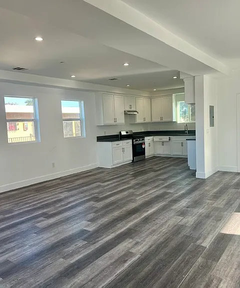 789 E 41st Pl — Photo 16