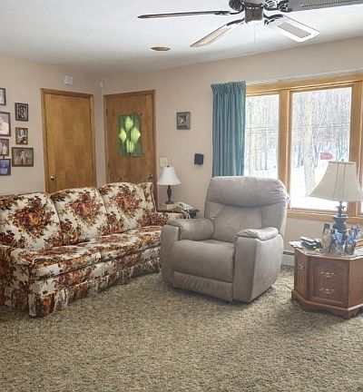 4th image of 76 Mount Hermon Rd