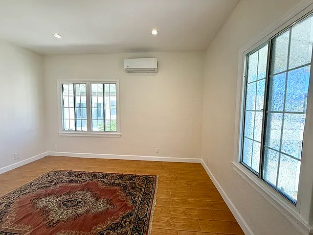 916 E Garfield Ave #1/2 — Photo 22