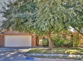 10509 Stonehill Dr, Benbrook, TX 76126