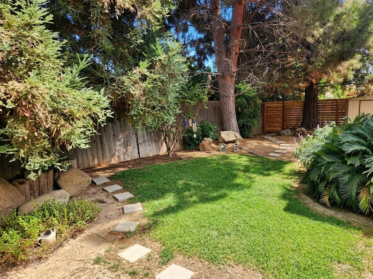 3 bed, 1664 sqft, $2,550 — Photo 2