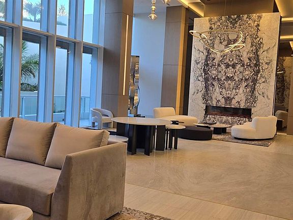 3rd image of 21205 Yacht Club Dr #Penthouse 09