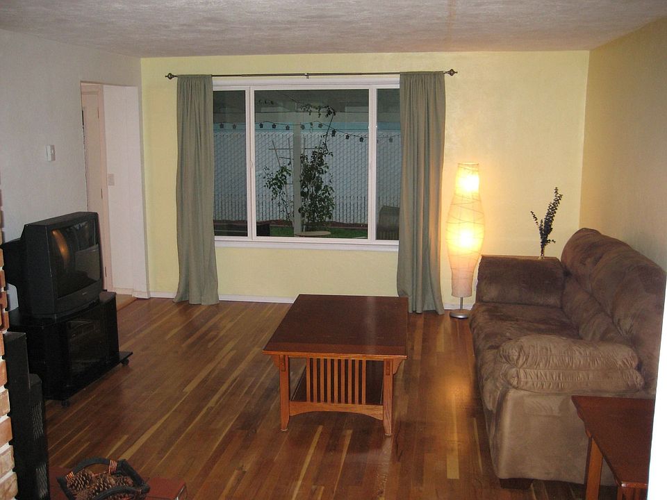 2nd image of 795 Fremont Ave