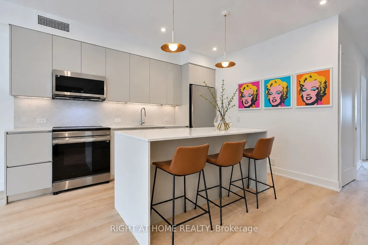 2 bed, $3,875 — Photo 2