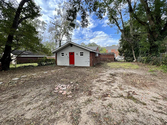319 Howard St — Photo 67