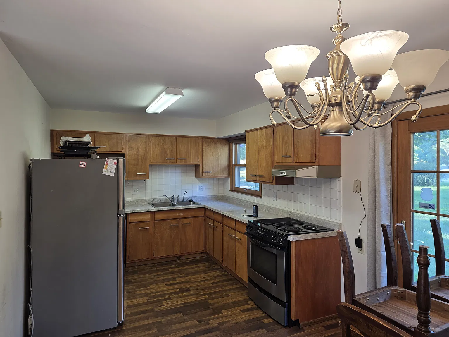 3 bed, 1040 sqft, $1,600 — Photo 2