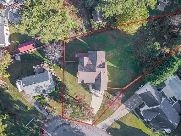 2nd image of 620 Shay Dr SW
