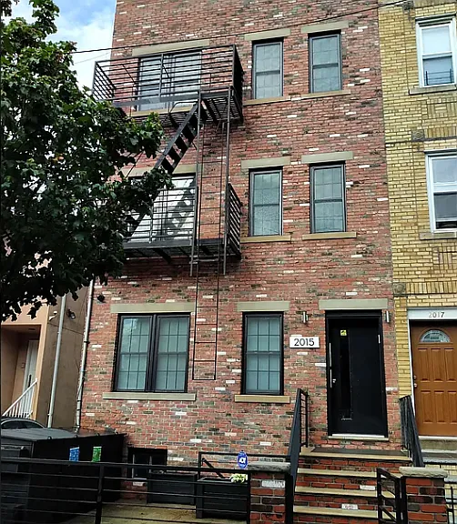 2015 Homecrest Ave #1 — Photo 1