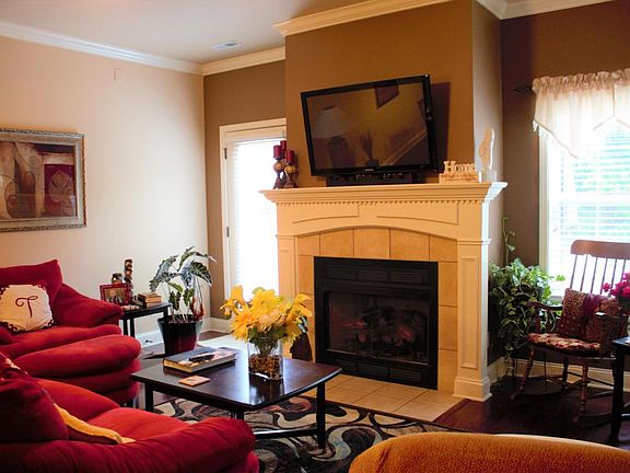 4th image of 4110 Cottage Square Way