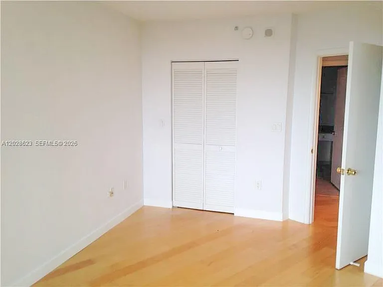 19501 W Country Club Dr #1511 — Photo 4