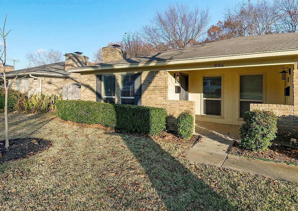 1st image of 906 Meadowbrook Dr