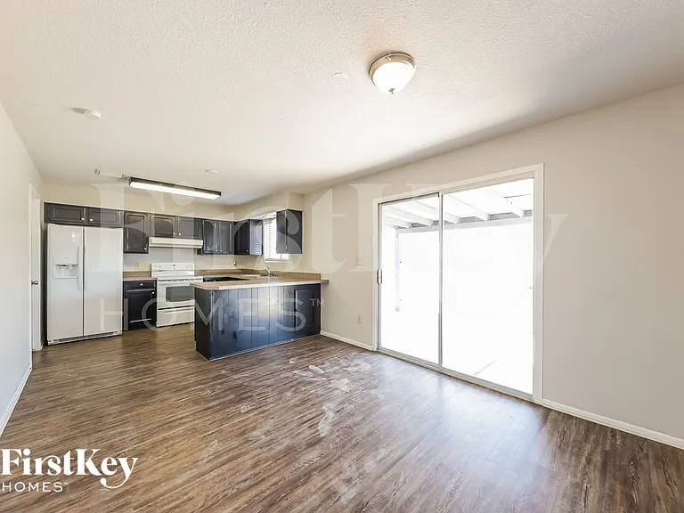 7232 W Brown St — Photo 5