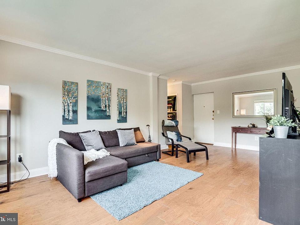 1st image of 3601 5th St S APT 301