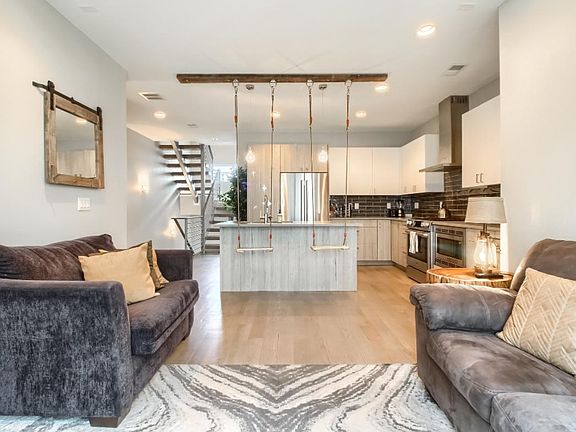 3rd image of 1323 Elati St #5