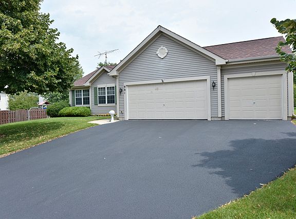 2nd image of 901 Breeze Dr