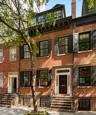 Sold by Compass | media 23