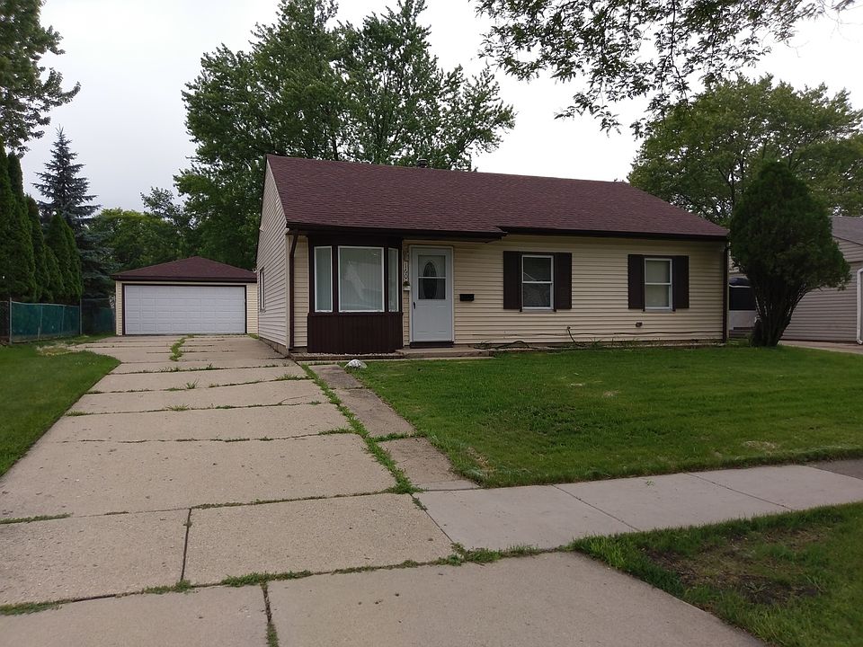 1st image of 160 W Kennedy Dr