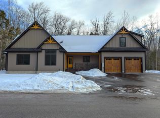 985 Grandview Rd, Conway, NH 03818