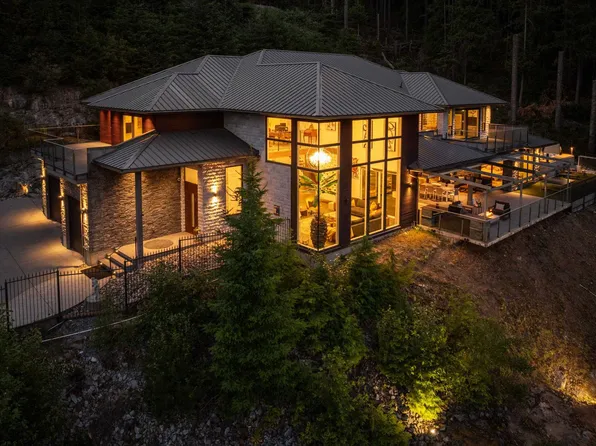 1083 Uplands Dr, Anmore, BC V3H 5G6