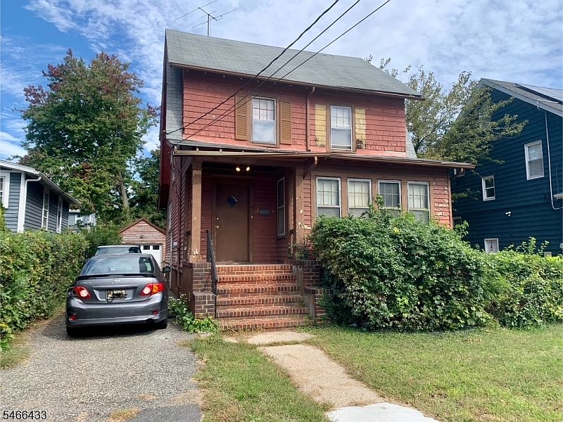 2nd image of 59 Yale Ave