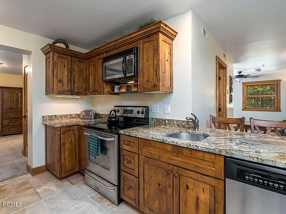 4th image of 2260 Park Ave #7